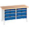 Werkbank mit blau lackierten Schubladen, Holzplatte und weißem Gestell.